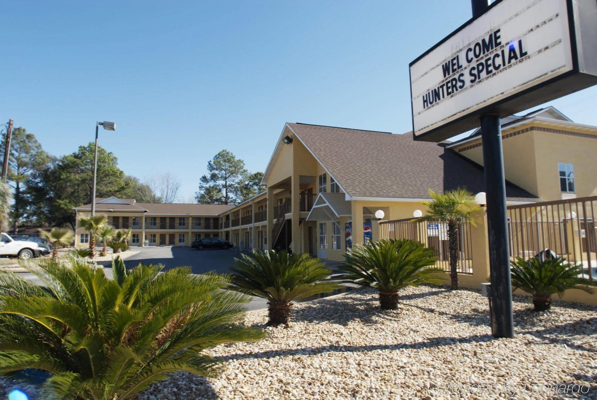 Days Inn By Wyndham Alma Dış mekan fotoğraf