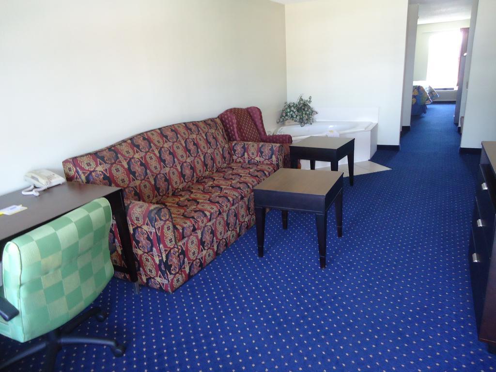 Days Inn By Wyndham Alma Dış mekan fotoğraf