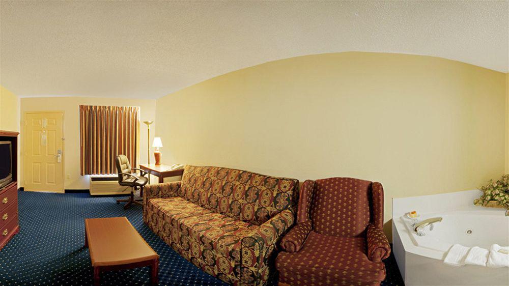 Days Inn By Wyndham Alma Dış mekan fotoğraf